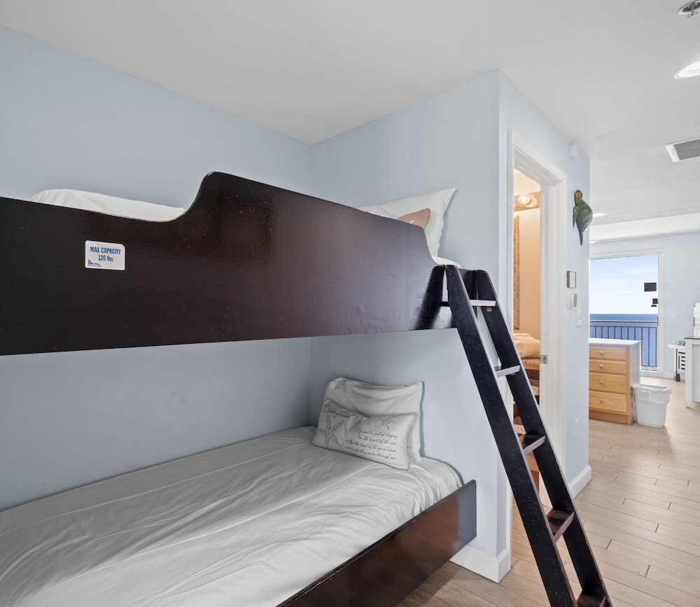 Splash Beach Resort by Book That Condo - photo 28