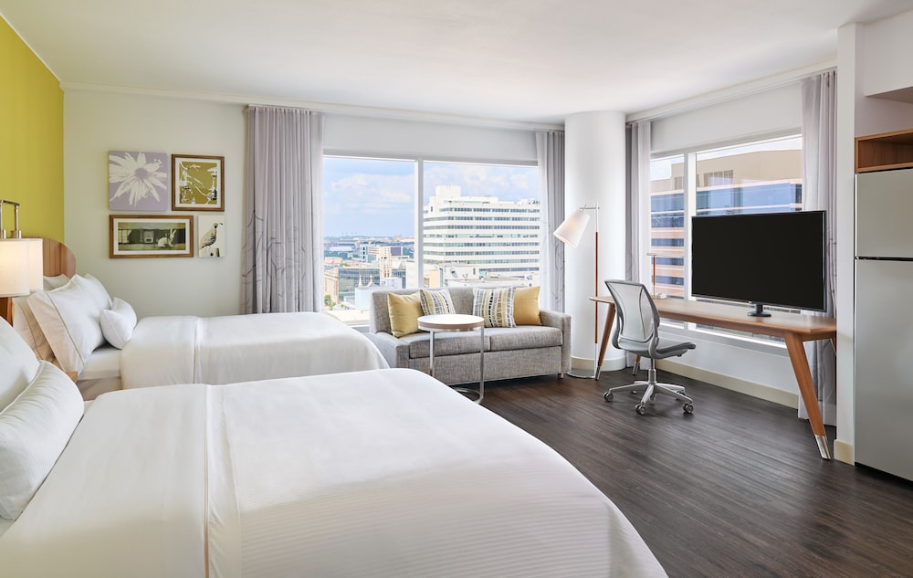 Element Austin Downtown - photo 4