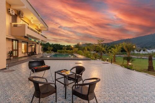 BrookVale Manor by StayVista Private Pool BBQ Views at Haryana — 4-Star Luxury Hotel in Sohna, India