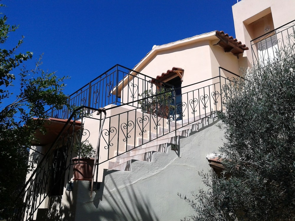 ktima Tzamika — 4-Star Luxury Hotel in Rethymno, Greece
