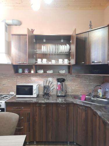 Lela Guest House