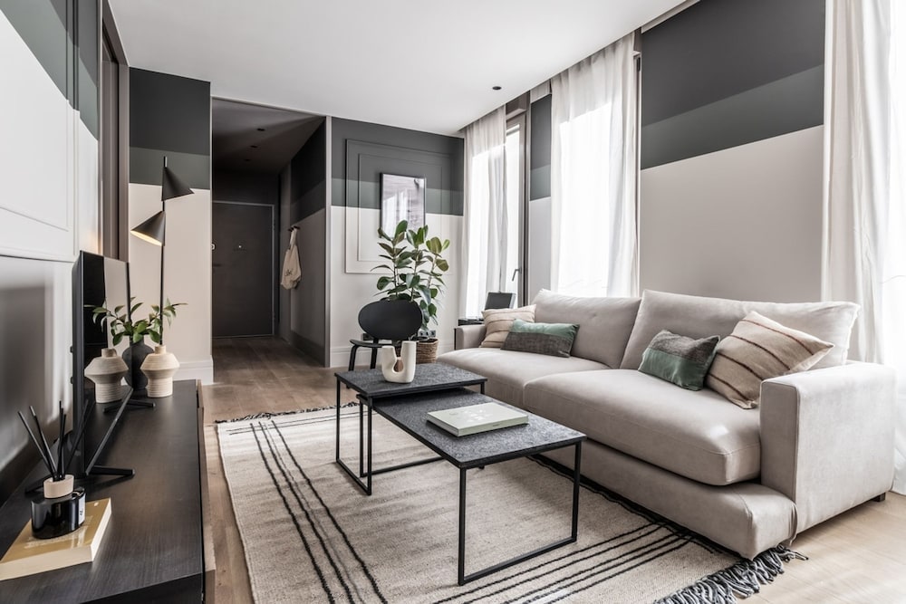 Lusciano 2 Bedrooms Pool and gym in Almagro hotel Almagro Madrid