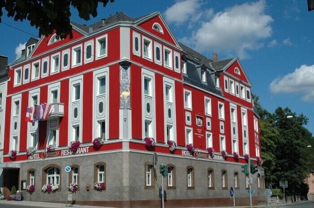 Hotel Strauss — Hof
