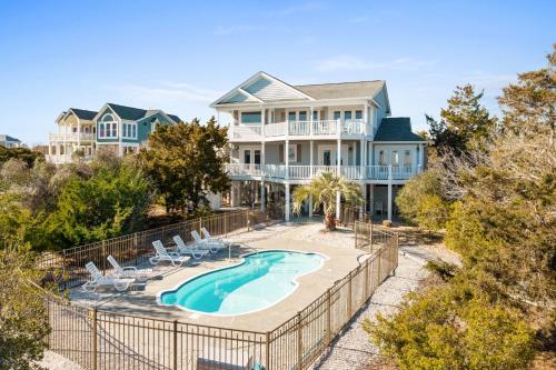 Lake Escape - carbon neutral hotel in Mchenry