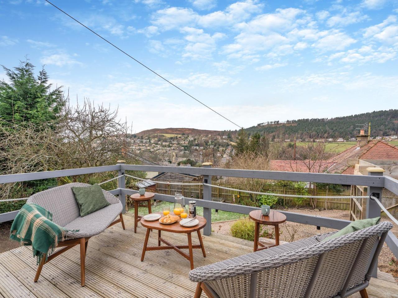 Highbury — Rothbury