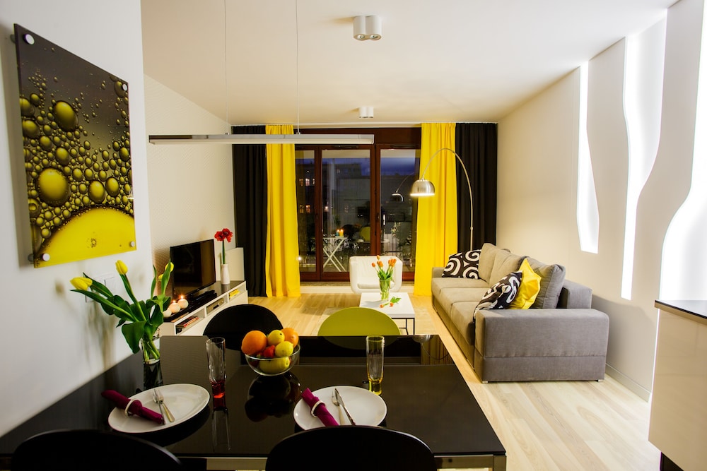 Mojito Apartments Angel Wings — 4-Star Luxury Hotel in Wroclaw, Poland