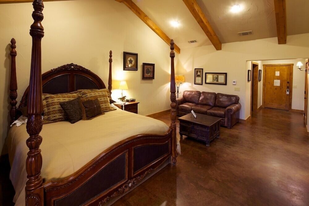 Wildcatter Ranch Resort & Spa - photo 4