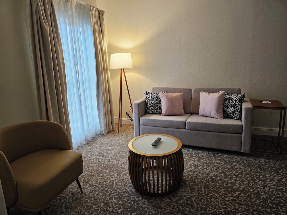 Montreal Suites Orlando By Ihg - photo 15