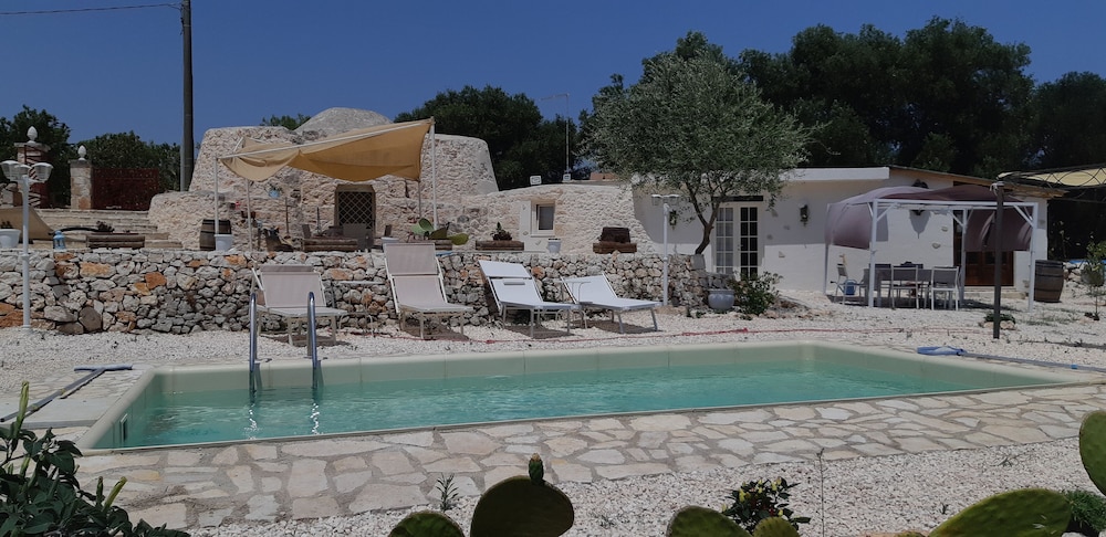 Trullo Dell orto Ostuni — 4-Star Luxury Hotel in Ostuni, Italy
