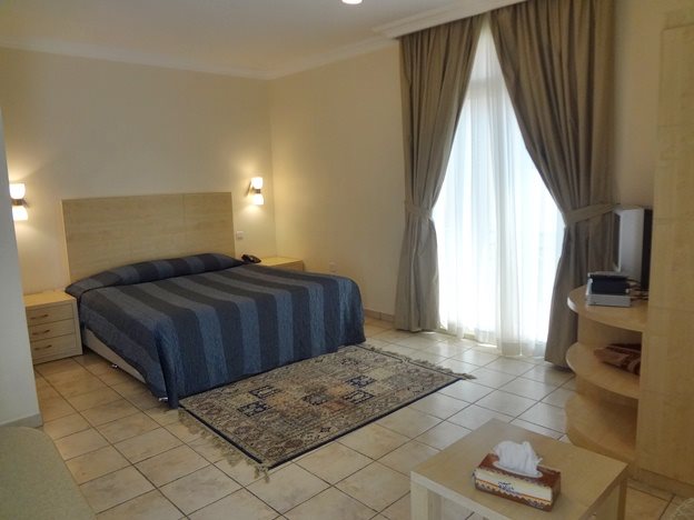 Tariq Almoayed Tower - carbon neutral hotel in Manama