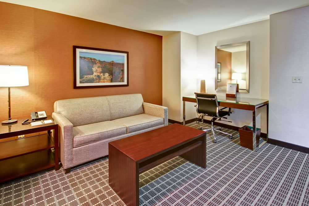DoubleTree by Hilton Hotel Flagstaff - photo 39