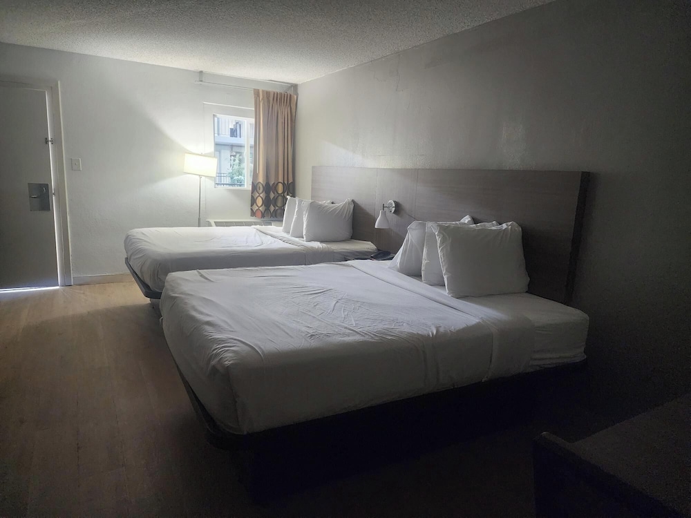 Extended Stay America Select Suites Sterling - photo 9