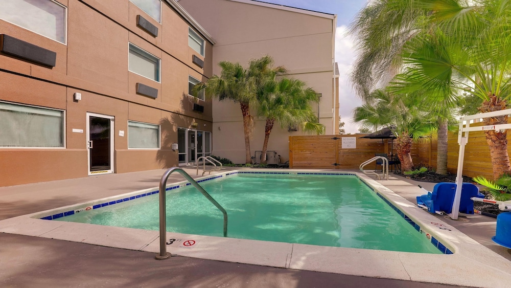 Holiday Inn Express Kenner New Orleans Airport an IHG Hotel - photo 33