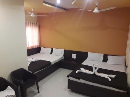 Hotel Saimeera Palace in Shirdi, India