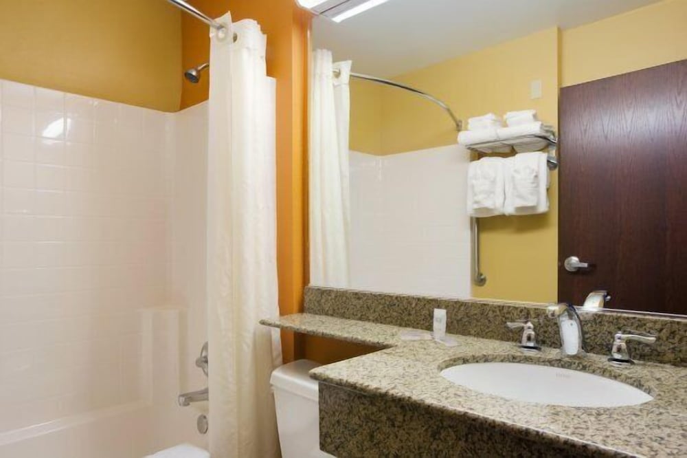 Microtel Inn and Suites by Wyndham Rawlins - photo 13