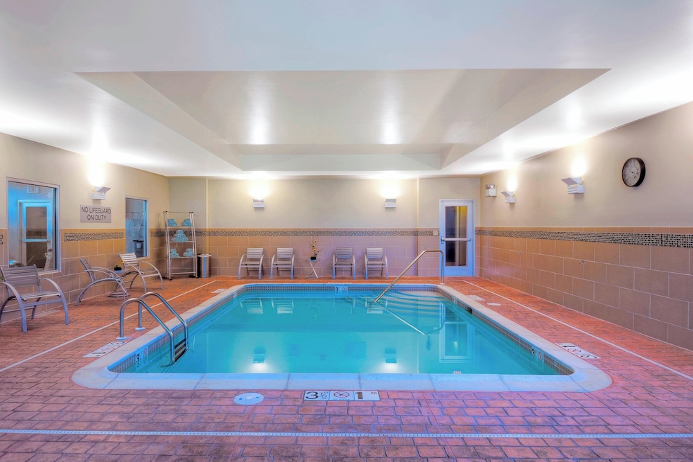 Courtyard by Marriott Keene Downtown - photo 24