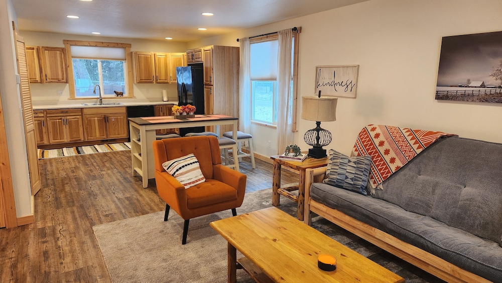 Beargrass Lodging and RV Resort - photo 85