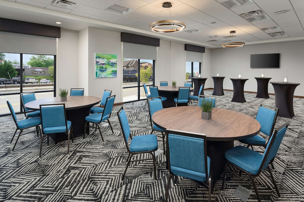 Hampton Inn Blue Ridge - photo 40