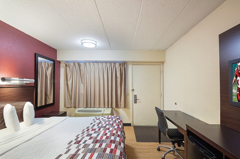Red Roof Inn Madison WI - photo 18