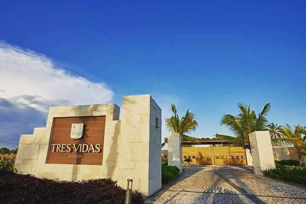 Tres Vidas Acapulco Suites - carbon neutral hotel in Acapulco De Juarez