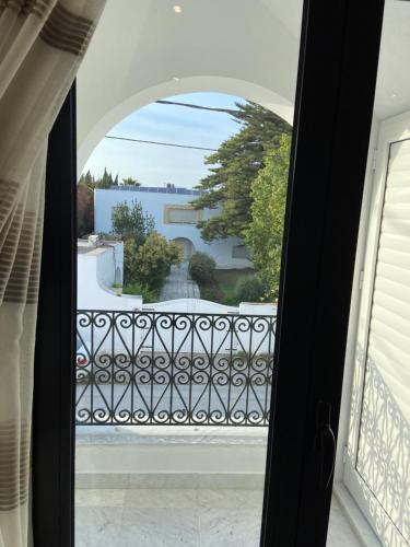 Marsa Sidi Bousaid Cosy Authentic Apartment — 4-Star Luxury Hotel in Al Marsa, Tunisia