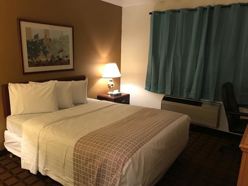 Valued Stay Sun Prairie - photo 9