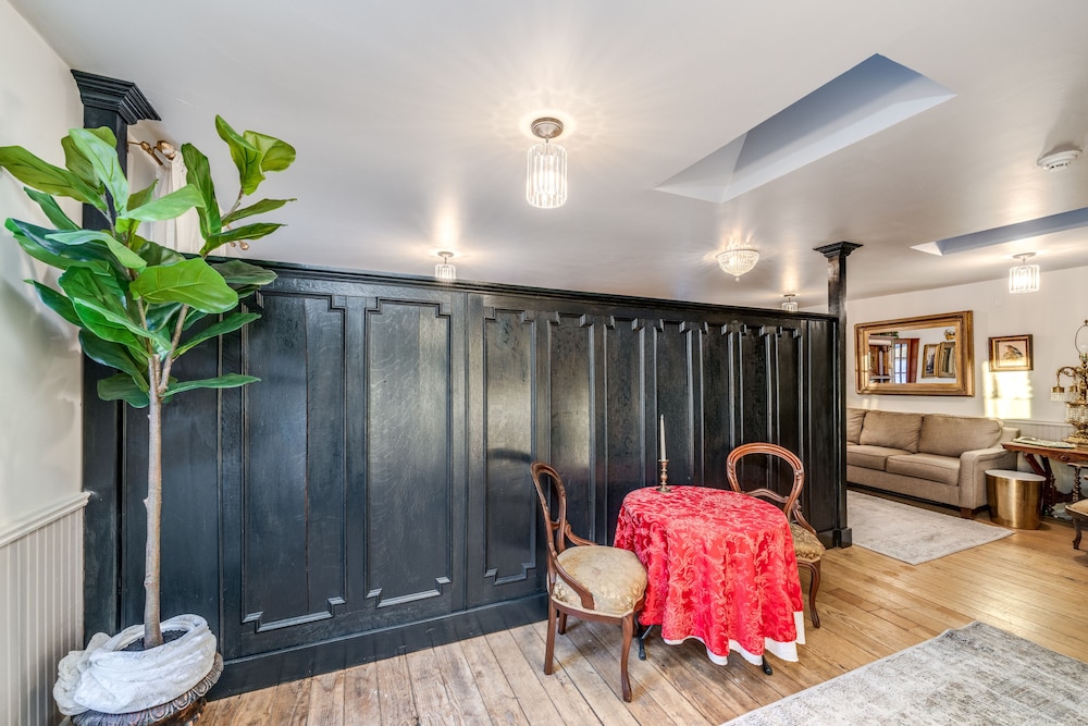 The Dutch Flat Hotel - photo 81
