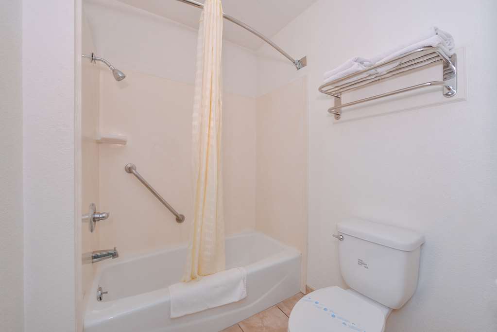 Americas Best Value Inn Rialto - photo 10