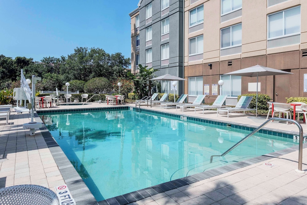 Hilton Garden Inn Sarasota Bradenton Airport - photo 11