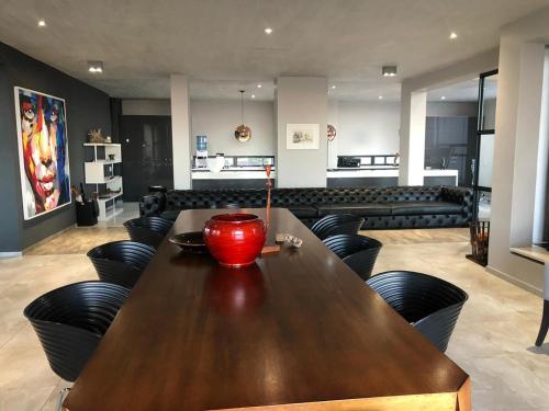Stellar Guest Villa on Stunning Wine Farm