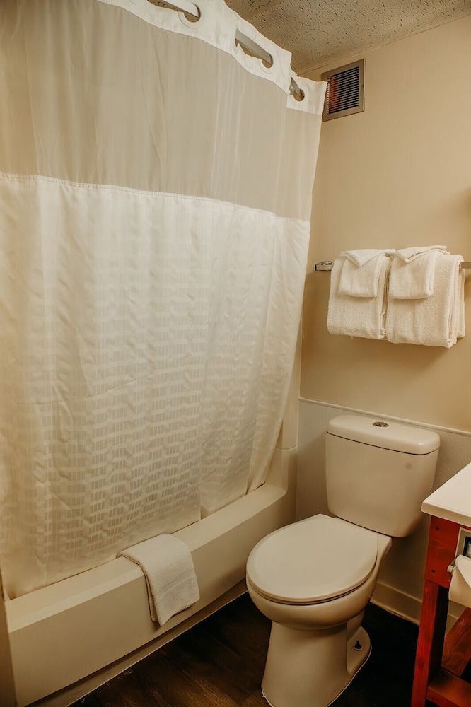 Country Garden & Suites - photo 29