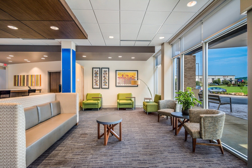 Holiday Inn Express and Suites Asheboro by IHG - photo 6