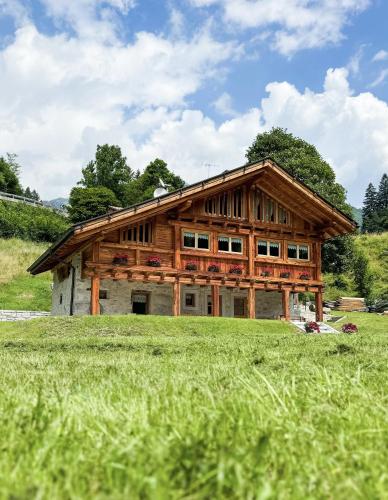 Maroc Mountain Chalet — 4-Star Luxury Hotel in Carisolo, Italy