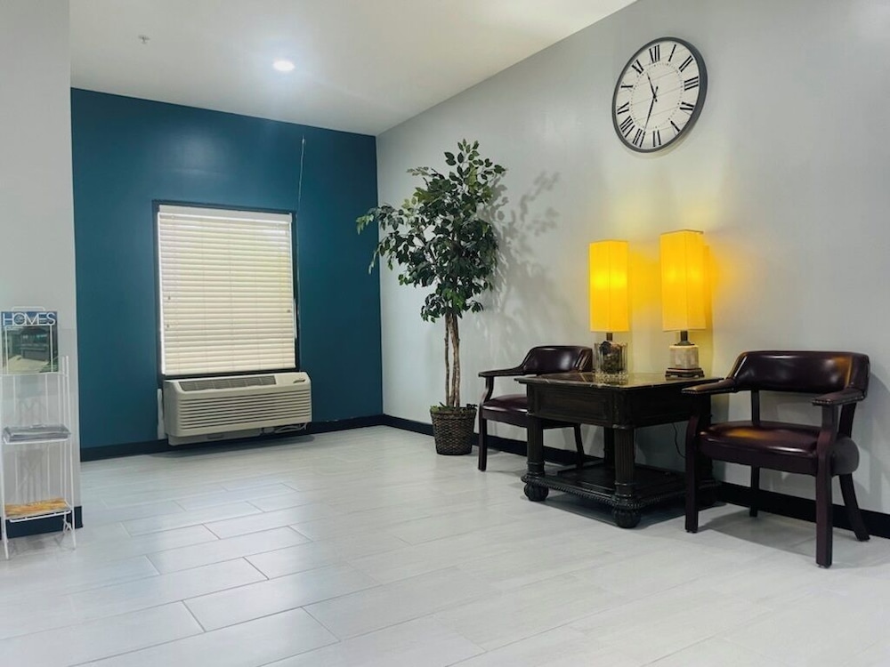 Grand Vista Hotel and Suites - photo 6
