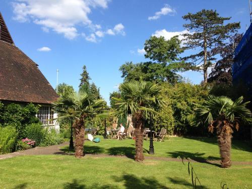 Grove End Hotel — Bushey — photo 3