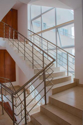 Imagine By Benaa Elegant 1Br In Kilimani Strong Wifi With Pool