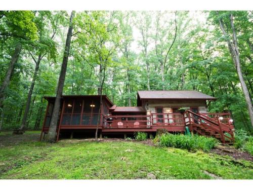 Grandma Barnes Cabin — 4-Star Luxury Hotel in Nashville, United States