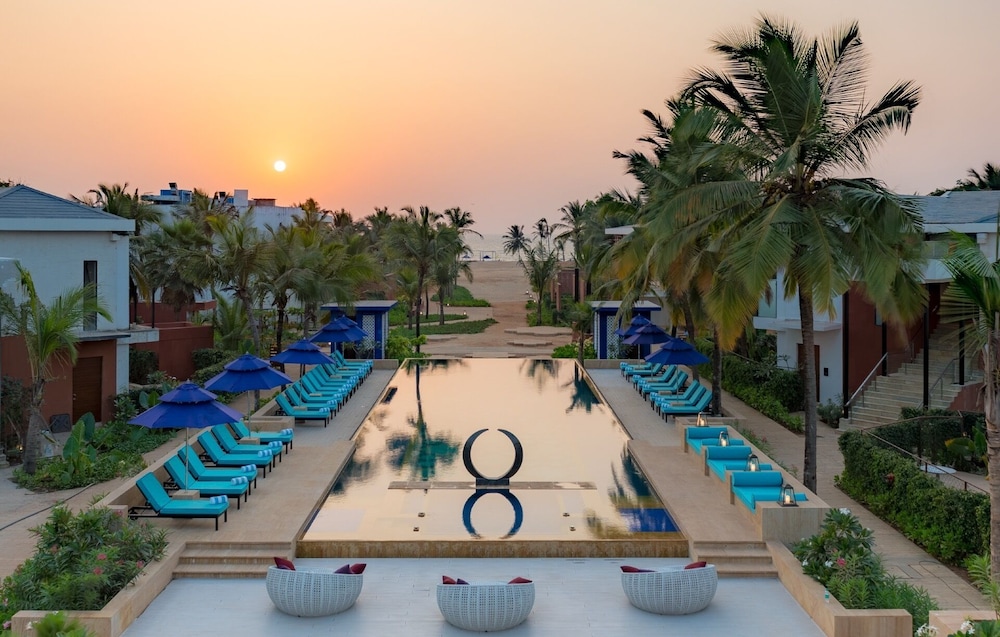Azaya Pool Suites - carbon neutral hotel in Benaulim