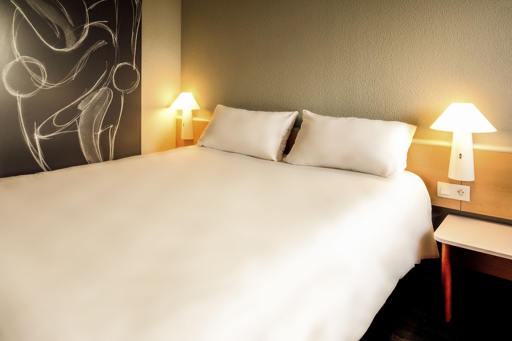 Ibis Orly Chevilly Tram 7 — Chevilly-Larue — photo 4