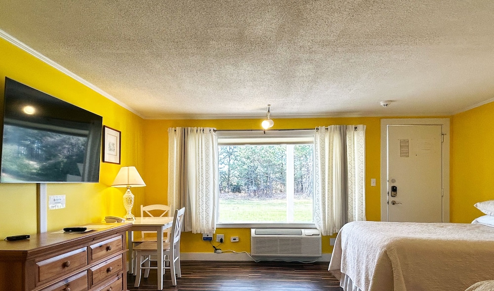 The Island Inn on Martha's Vineyard - photo 40