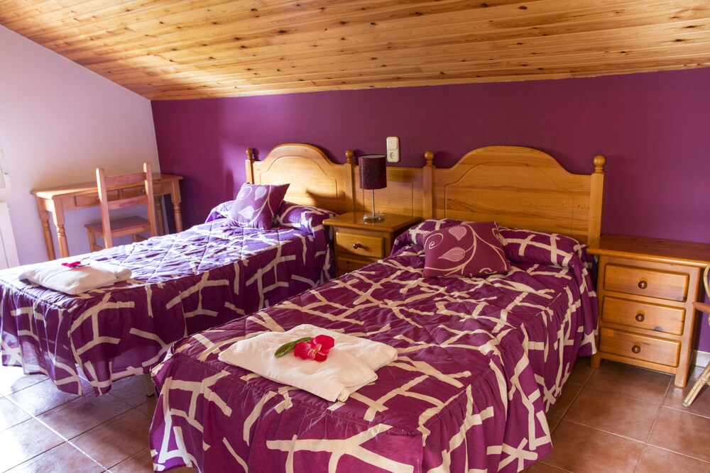 Apartamentos Casa Rub n — Puertolas — photo 4