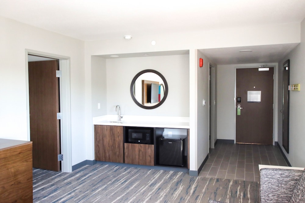 Hampton Inn Lead - photo 9
