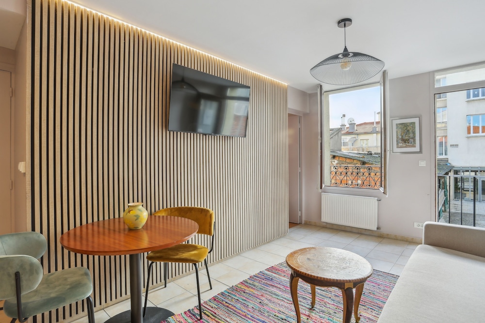 Hôtel Robespierre in Montreuil, France