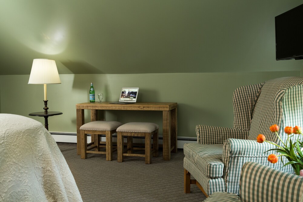 Wolf Cove Inn - photo 29