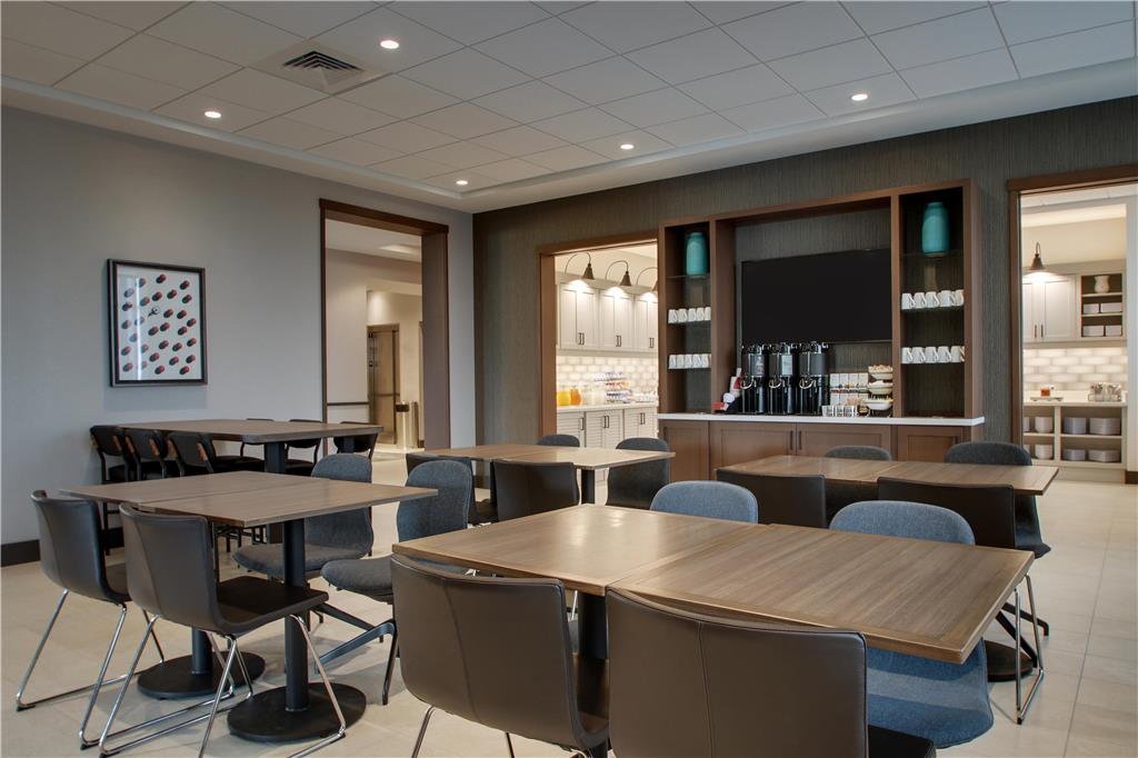 Hyatt Place Milwaukee Downtown - photo 56