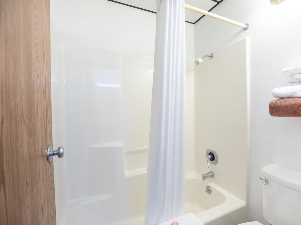 American Inn Ozark - photo 14