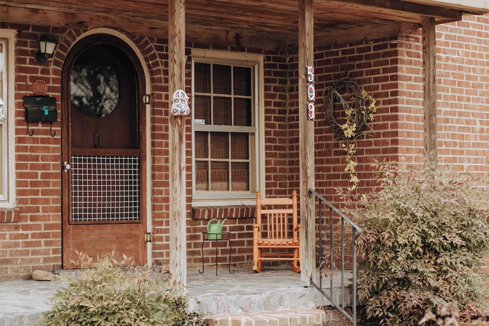 Fairy House — 4-Star Luxury Hotel in Sevierville, United States