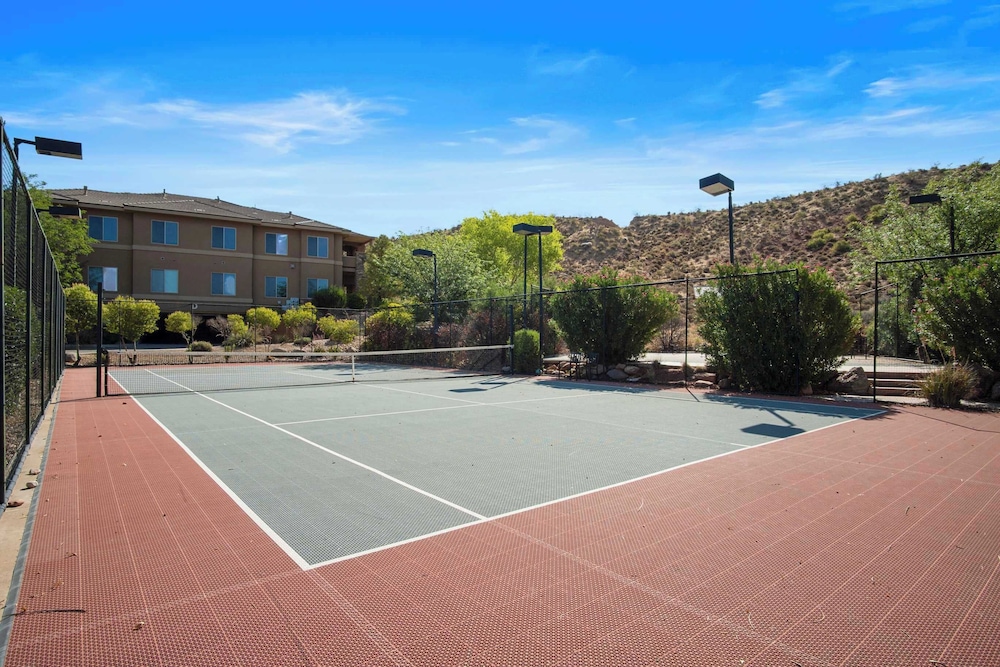 Brand New Desert Cliff Sleeps 20 Guests - photo 40