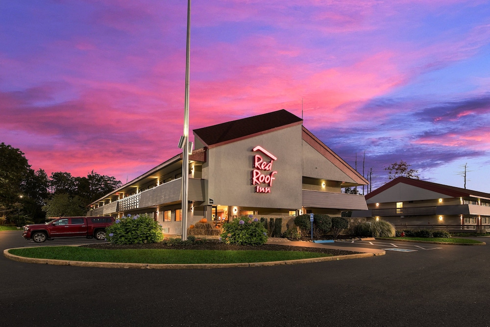 Red Roof Inn Salem - photo 37
