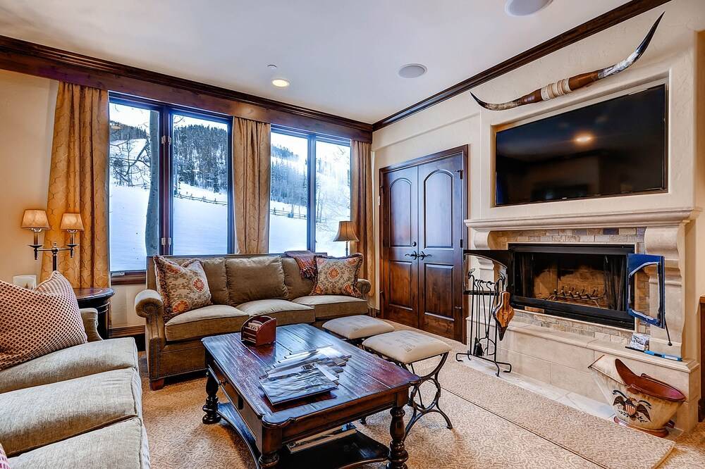 Highlands Slopeside by East West Hospitality - photo 259